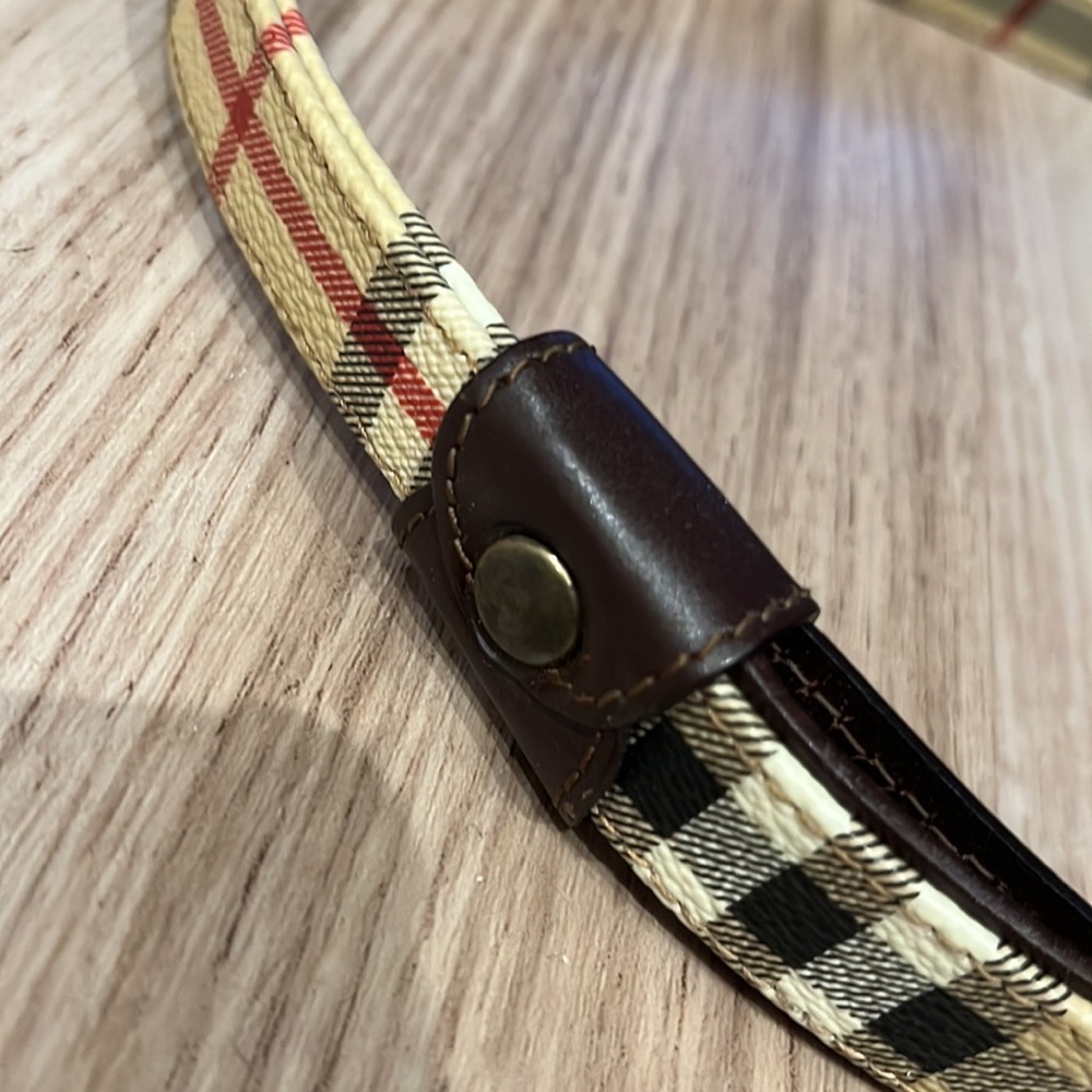 Burberry leather Dog leash! - Picture 4 of 9